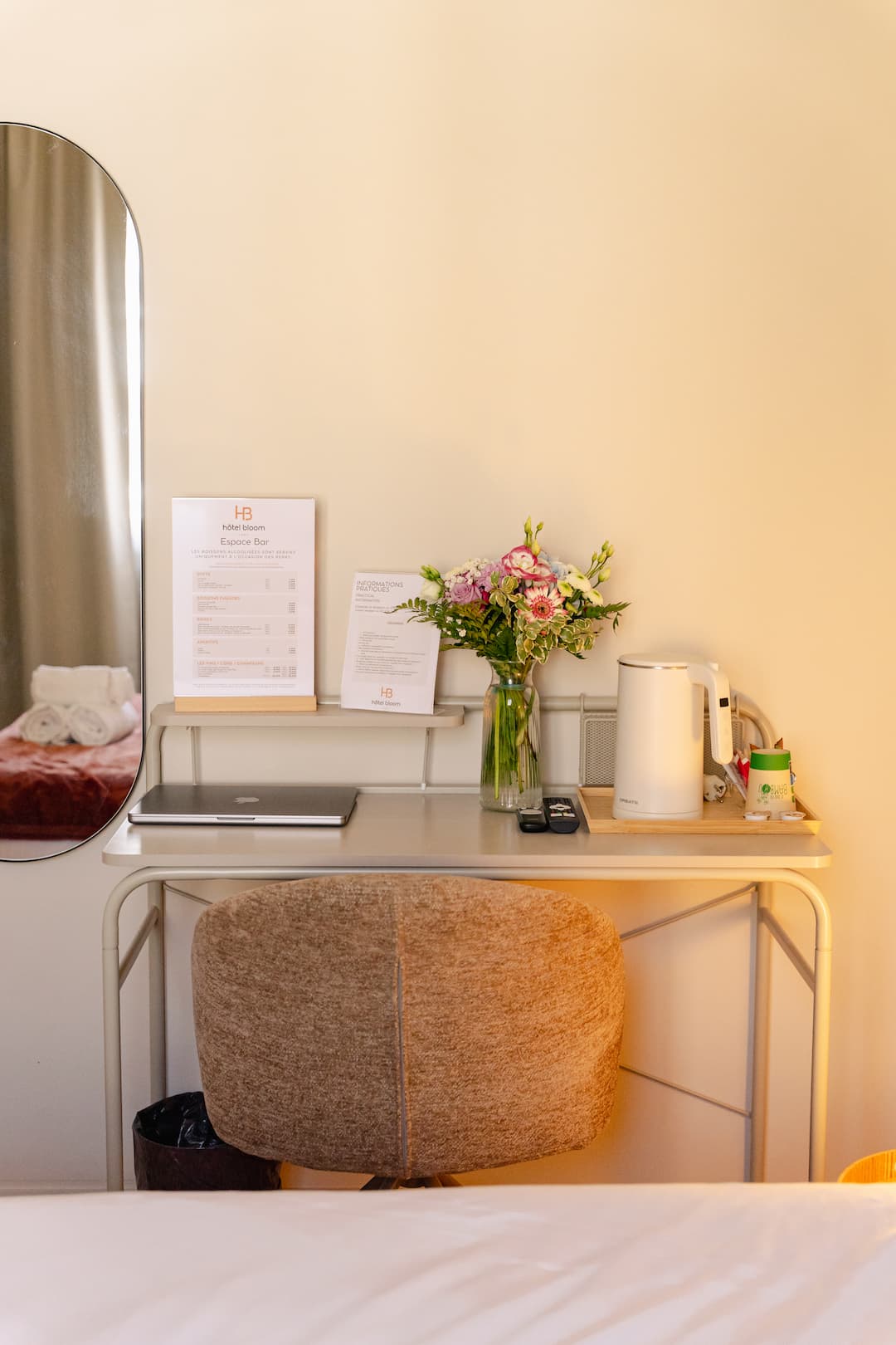 bureau_chambre-twin-hotel-bloom-caen-rue-bernieres_03