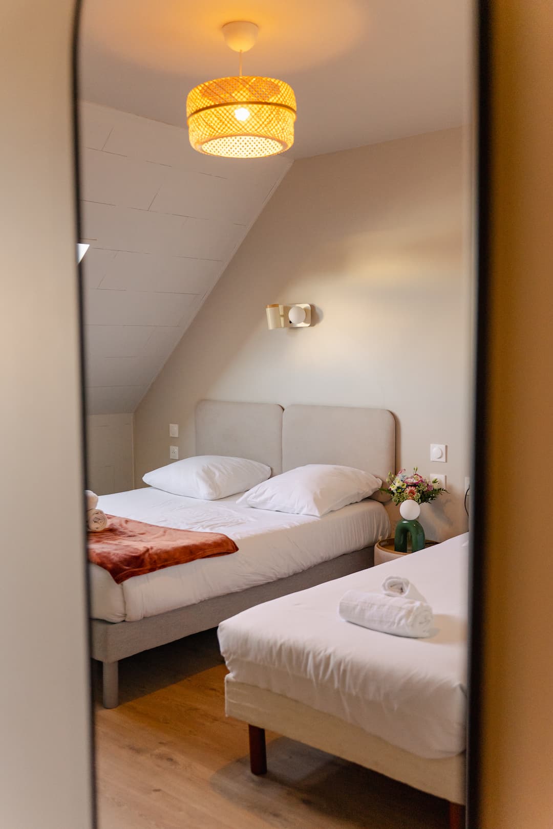 chambre-triple-hotel-bloom-caen-rue-bernieres_02
