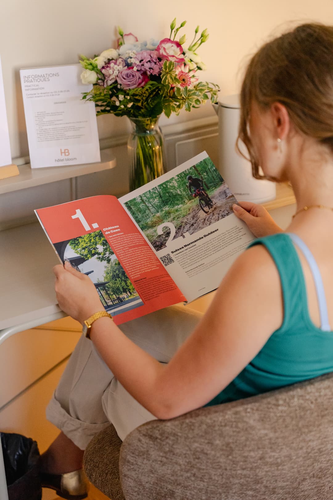 lecture-bureau_chambre-standard-hotel-bloom-caen-rue-bernieres_01