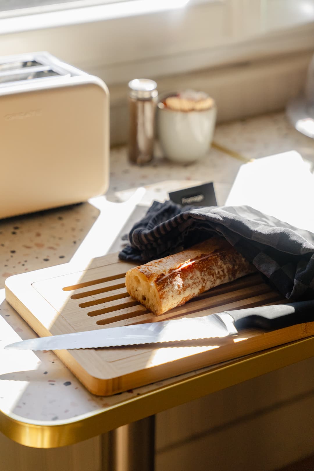 petit-dejeuner-local-normandie-hotel-bloom-caen-rue-bernieres_01